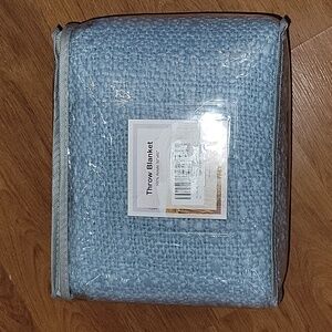 Horimote Home Chunky Throw Blanket Light blue oversized 50x60" basket weave NEW…